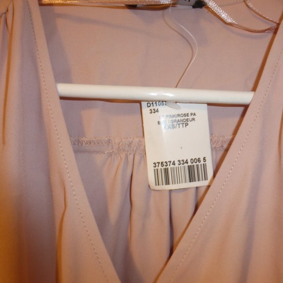 LE-CHATEAU light pink long sleeve v-neck blouse - Picture 12 of 12